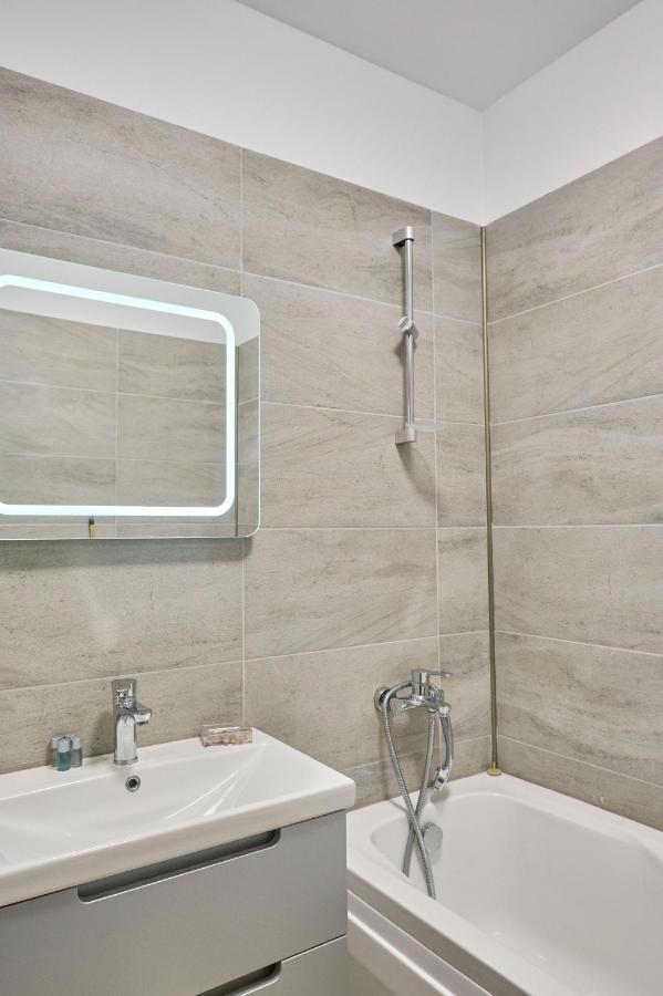 Crazy Sea View 1Br Apartment Spa Pools Resort Mamaia Kültér fotó